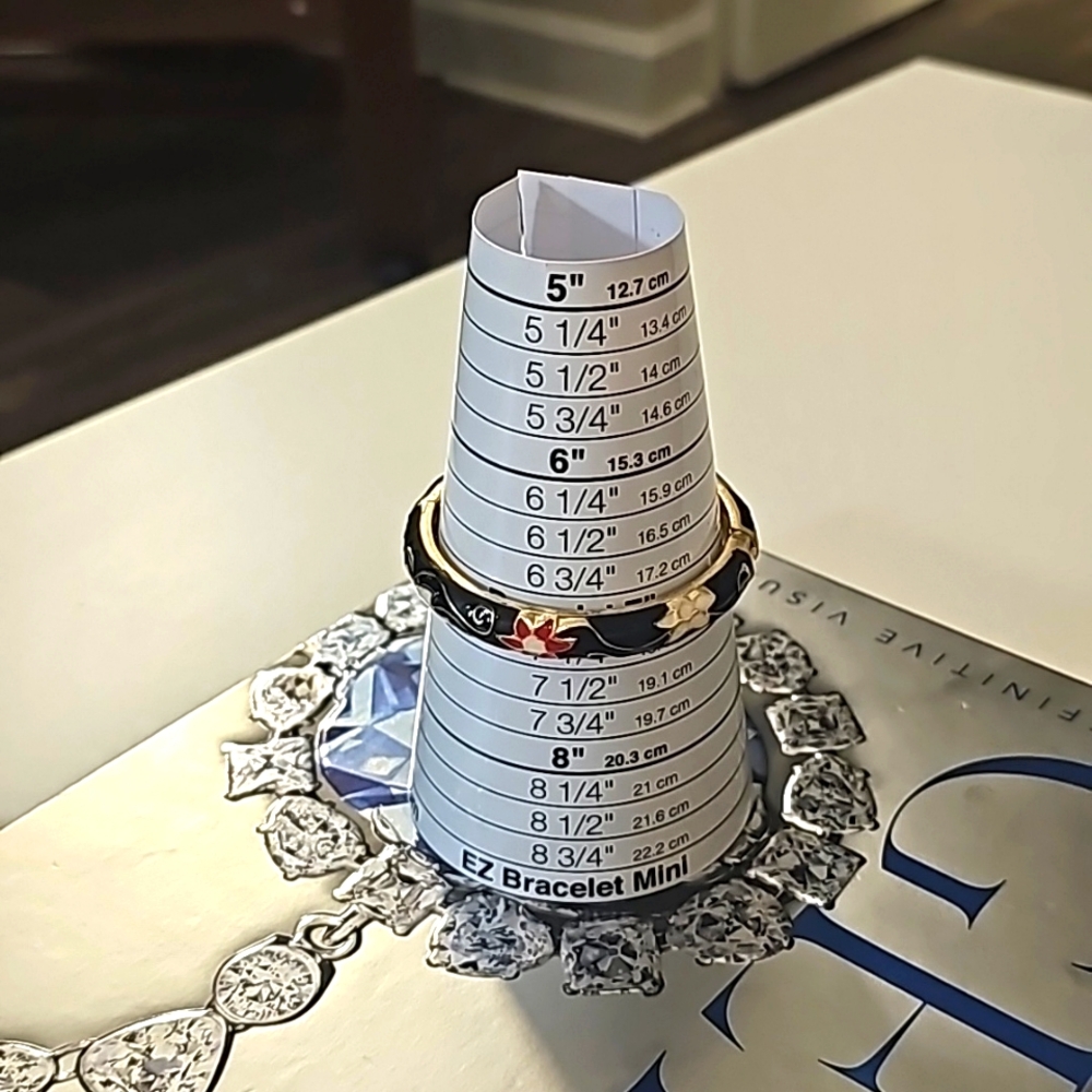 Vintage Gold Tone Enamel Flower Design Cuff Clamper Bracelet. - Picture 7 of 8